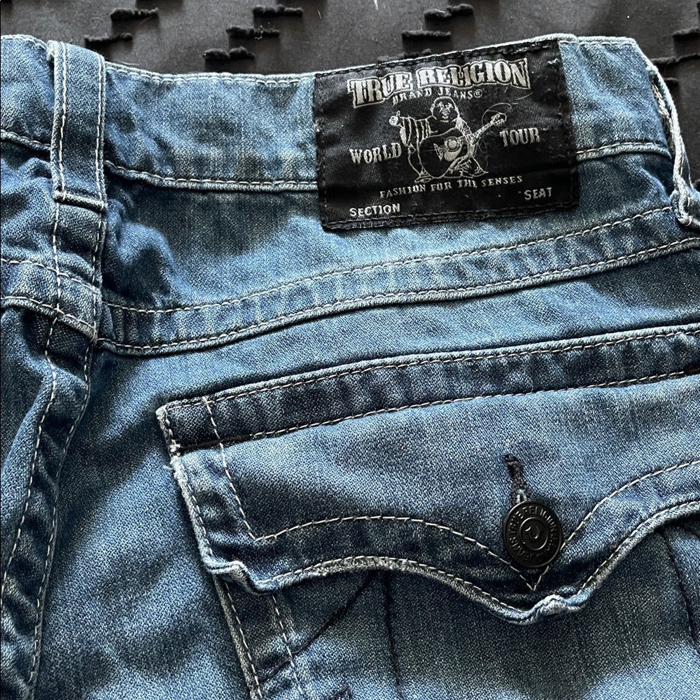 True Religion Classic Blue Denim Jeans - Picture 5 of 7